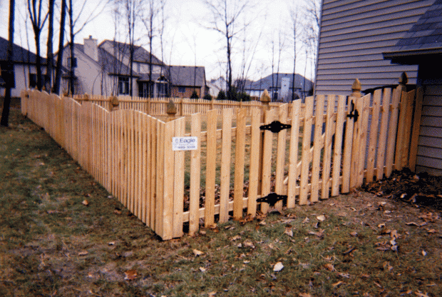 Convex space picket fence