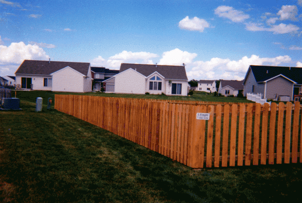 Dog ear space picket fence