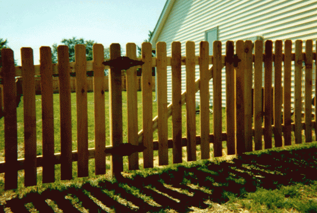 Dog ear space picket fence