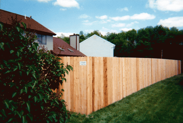 Dog ear privacy fence