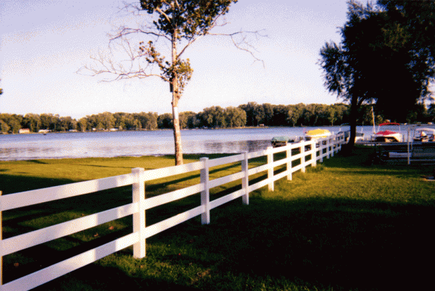 Vinyl 3-rail fence