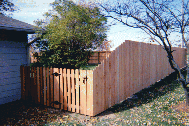 Dog ear privacy fence tapered to dog ear space picket fence