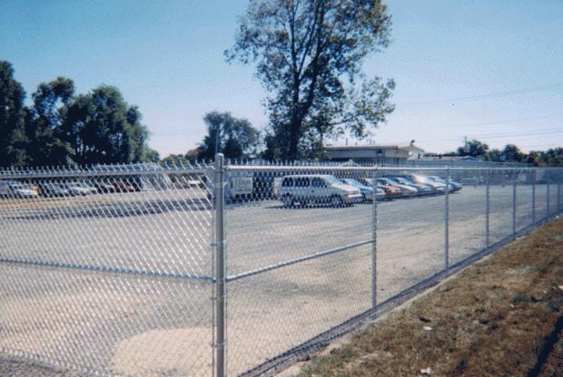 Galvanized chainlink fence