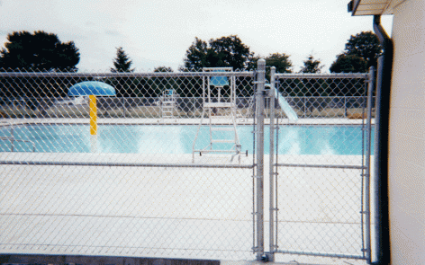 Galvanized chainlink fence