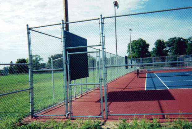 Chainlink tennis court fence